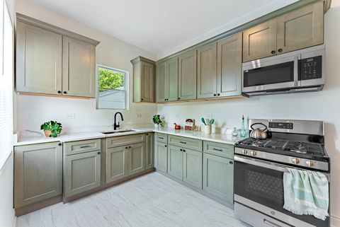 Tiny photo for 2343 Ridgeland Avenue, Berwyn, IL 60402 (MLS # 12488192)