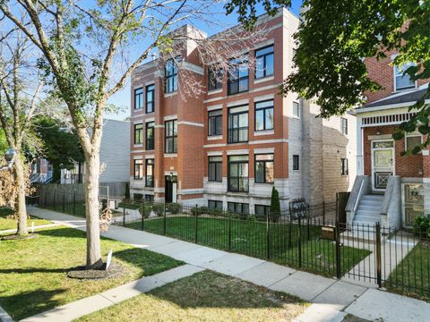 Photo of 633 E Bowen Avenue #1E, Chicago, IL 60653 (MLS # 12491365)