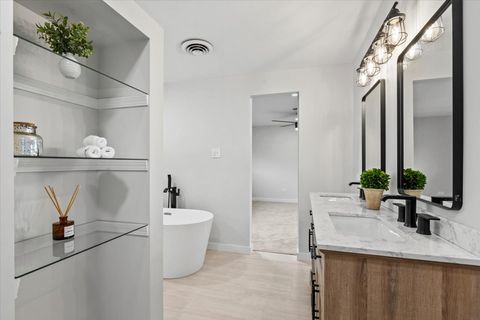 Tiny photo for 10206 S Saint Louis Avenue, Evergreen Park, IL 60805 (MLS # 12567824)