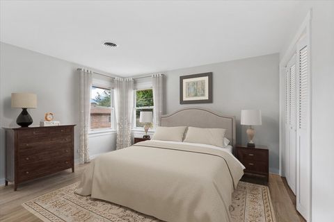 Tiny photo for 10206 S Saint Louis Avenue, Evergreen Park, IL 60805 (MLS # 12567824)