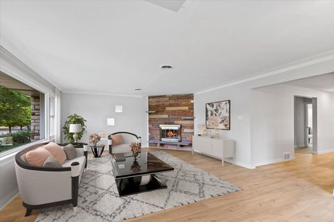 Tiny photo for 10206 S Saint Louis Avenue, Evergreen Park, IL 60805 (MLS # 12567824)