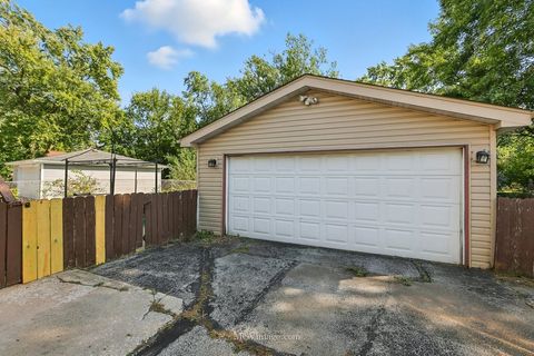 Tiny photo for 404 E Maple Drive, Glenwood, IL 60425 (MLS # 12369758)