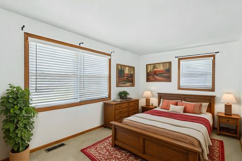 Tiny photo for 404 E Maple Drive, Glenwood, IL 60425 (MLS # 12369758)