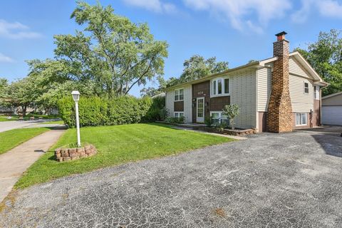 Tiny photo for 404 E Maple Drive, Glenwood, IL 60425 (MLS # 12369758)