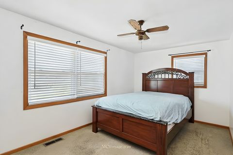 Tiny photo for 404 E Maple Drive, Glenwood, IL 60425 (MLS # 12369758)