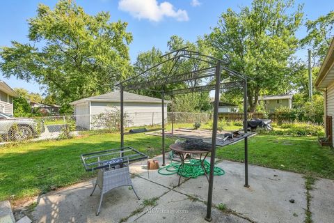Tiny photo for 404 E Maple Drive, Glenwood, IL 60425 (MLS # 12369758)