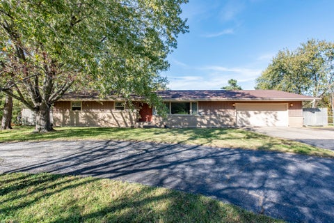 Photo of 11850 W 29th Street, Beach Park, IL 60099 (MLS # 12789392)