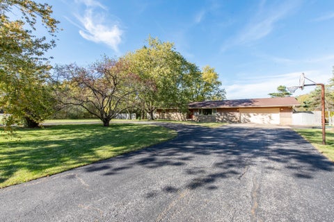 Tiny photo for 11850 W 29th Street, Beach Park, IL 60099 (MLS # 12789392)