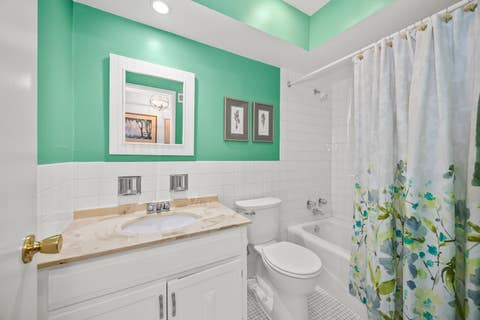 Tiny photo for 2333 Central Street #206, Evanston, IL 60201 (MLS # 12686072)