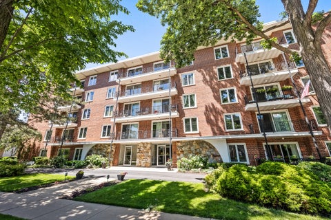 Tiny photo for 2333 Central Street #206, Evanston, IL 60201 (MLS # 12686072)