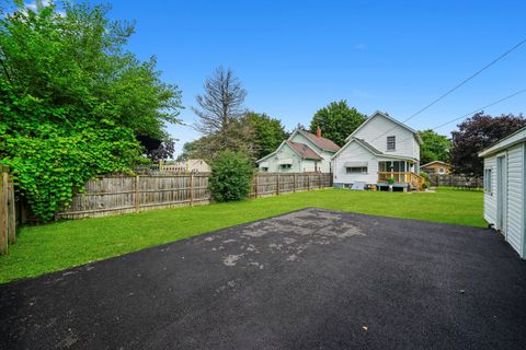 Tiny photo for 2059 Market Street, Blue Island, IL 60406 (MLS # 12505079)