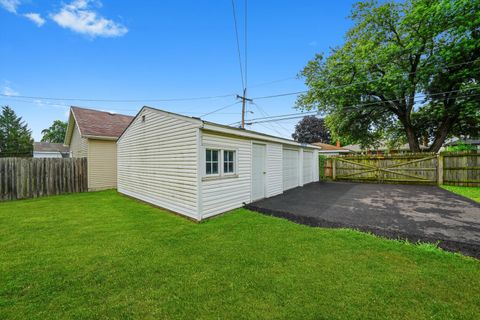 Tiny photo for 2059 Market Street, Blue Island, IL 60406 (MLS # 12505079)