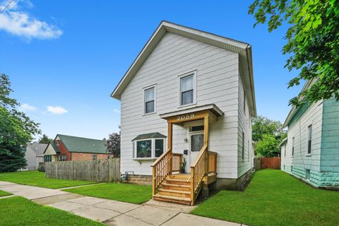 Photo of 2059 Market Street, Blue Island, IL 60406 (MLS # 12505079) Photo of 2059 Market Street, Blue Island, IL 60406 (MLS # 12505079)