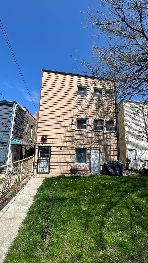 5529 W 22nd Place