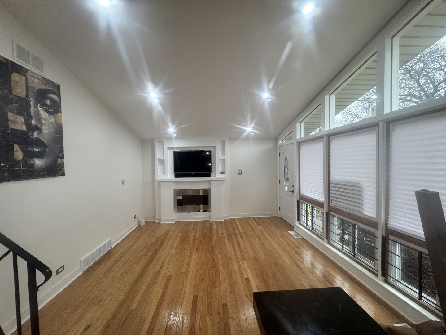 8312 S KENWOOD Avenue