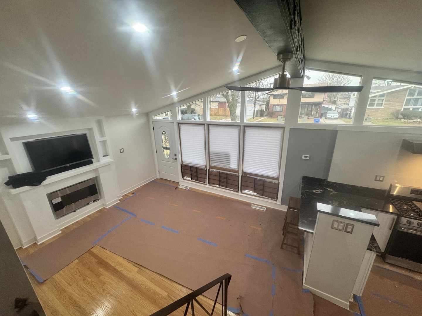 8312 S KENWOOD Avenue