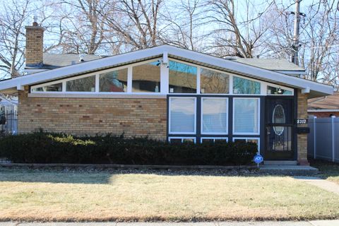 Photo of 8312 S KENWOOD Avenue, Chicago, IL 60619 (MLS # 12545156)