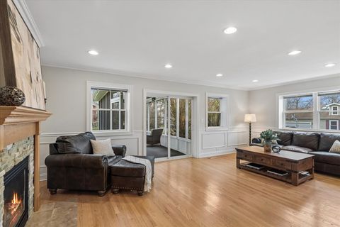 Tiny photo for 627 Grove Avenue, Deerfield, IL 60015 (MLS # 12609370)