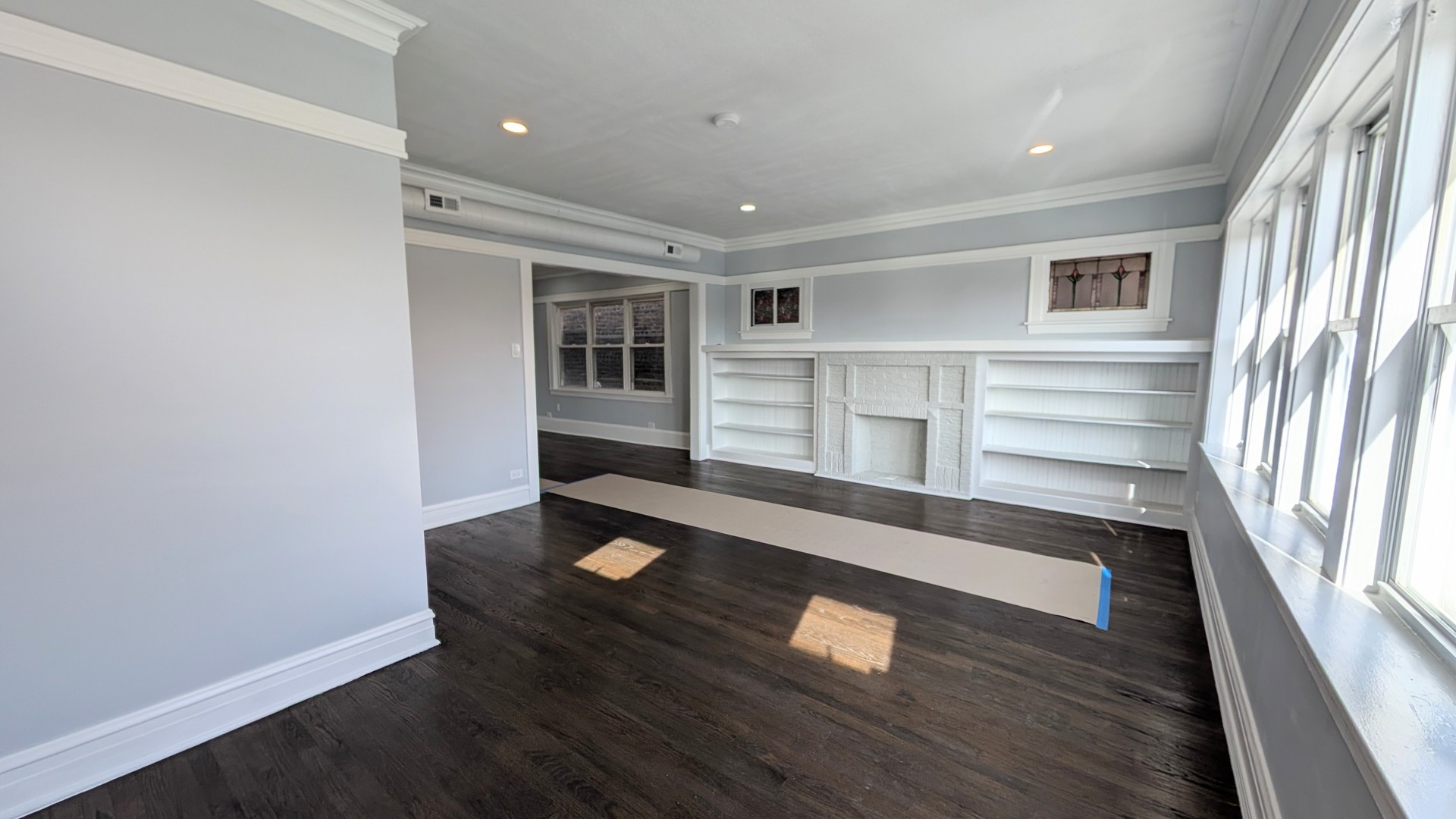 5028 W Lawrence Avenue