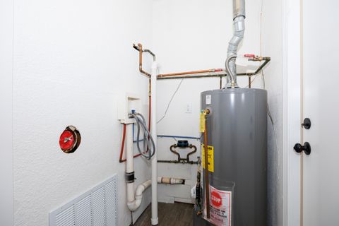 Tiny photo for 1006 E Empire Street, Bloomington, IL 61701 (MLS # 12501772)