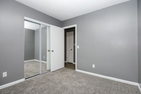 Tiny photo for 1006 E Empire Street, Bloomington, IL 61701 (MLS # 12501772)