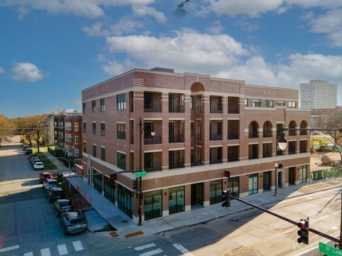 Photo of 4706 S Saint Lawrence Avenue #2E, Chicago, IL 60615 (MLS # 12498621)