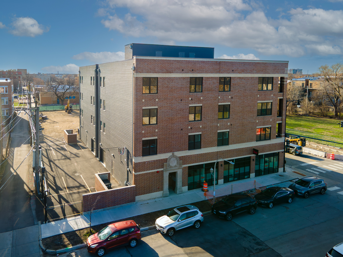 4706 S Saint Lawrence Avenue 2E