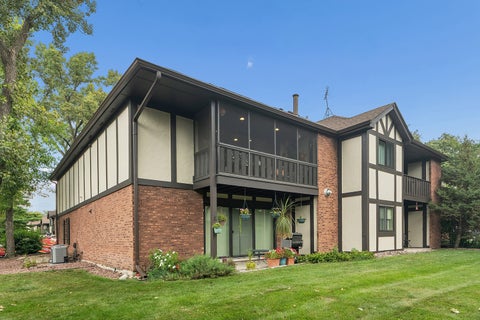 Tiny photo for 8225 Juniper Court #34D, Palos Hills, IL 60465 (MLS # 12740676)
