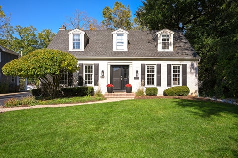 Photo of 180 Cranston Court, Glen Ellyn, IL 60137 (MLS # 12797208)