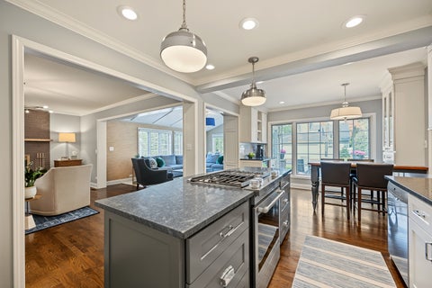 Tiny photo for 180 Cranston Court, Glen Ellyn, IL 60137 (MLS # 12797208)