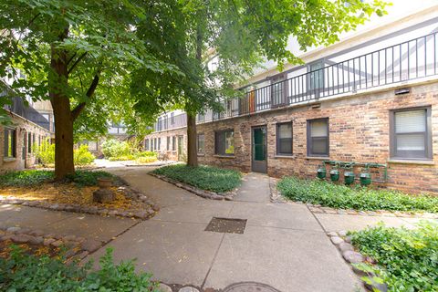 1255 W Belden Avenue 1B Chicago IL 60614