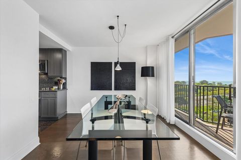 Tiny photo for 4170 N Marine Drive #10E, Chicago, IL 60613 (MLS # 12639010)