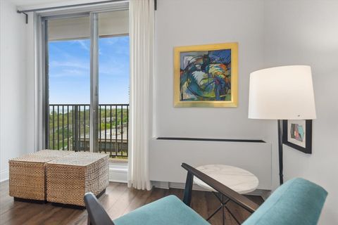 Tiny photo for 4170 N Marine Drive #10E, Chicago, IL 60613 (MLS # 12639010)
