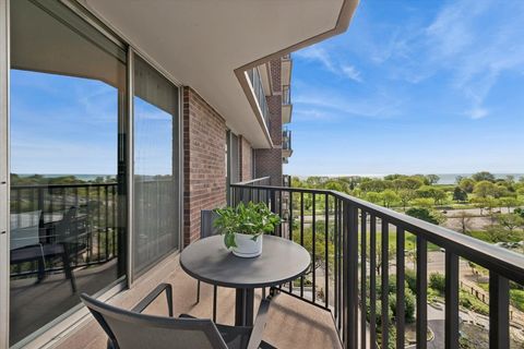 Tiny photo for 4170 N Marine Drive #10E, Chicago, IL 60613 (MLS # 12639010)