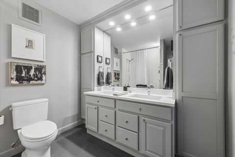 Tiny photo for 4170 N Marine Drive #10E, Chicago, IL 60613 (MLS # 12639010)