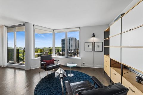 Tiny photo for 4170 N Marine Drive #10E, Chicago, IL 60613 (MLS # 12639010)