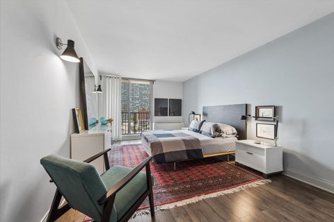 Tiny photo for 4170 N Marine Drive #10E, Chicago, IL 60613 (MLS # 12639010)