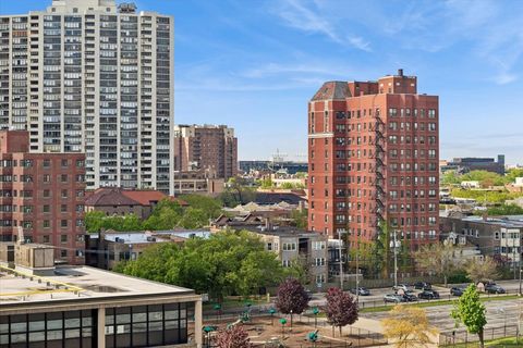 Tiny photo for 4170 N Marine Drive #10E, Chicago, IL 60613 (MLS # 12639010)