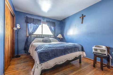 Tiny photo for 908 E Central Road, Mount Prospect, IL 60056 (MLS # 12557433)