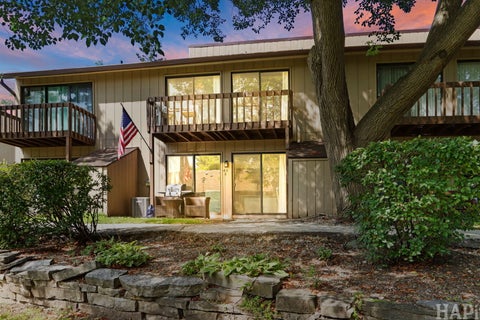 Tiny photo for 40 Bermuda Colony #2, Fox Lake, IL 60020 (MLS # 12743452)