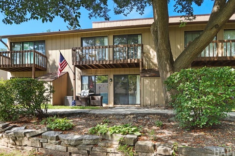 Photo of 40 Bermuda Colony #2, Fox Lake, IL 60020 (MLS # 12743452)