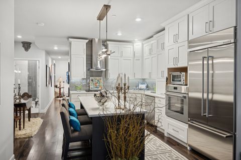 Tiny photo for 1124 Lake Street #511, Oak Park, IL 60301 (MLS # 12478927)