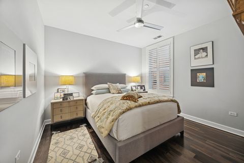 Tiny photo for 1124 Lake Street #511, Oak Park, IL 60301 (MLS # 12478927)