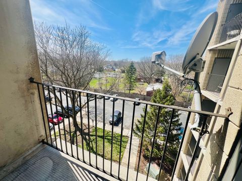 Tiny photo for 1750 N Marywood Avenue #513, Aurora, IL 60505 (MLS # 12615300)