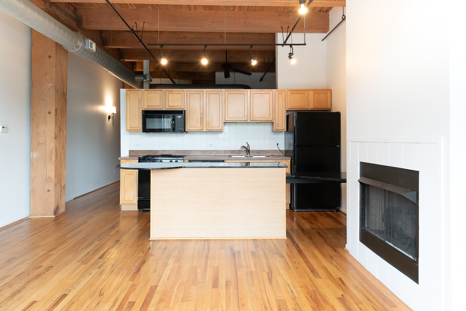 1250 W Van Buren Street 202