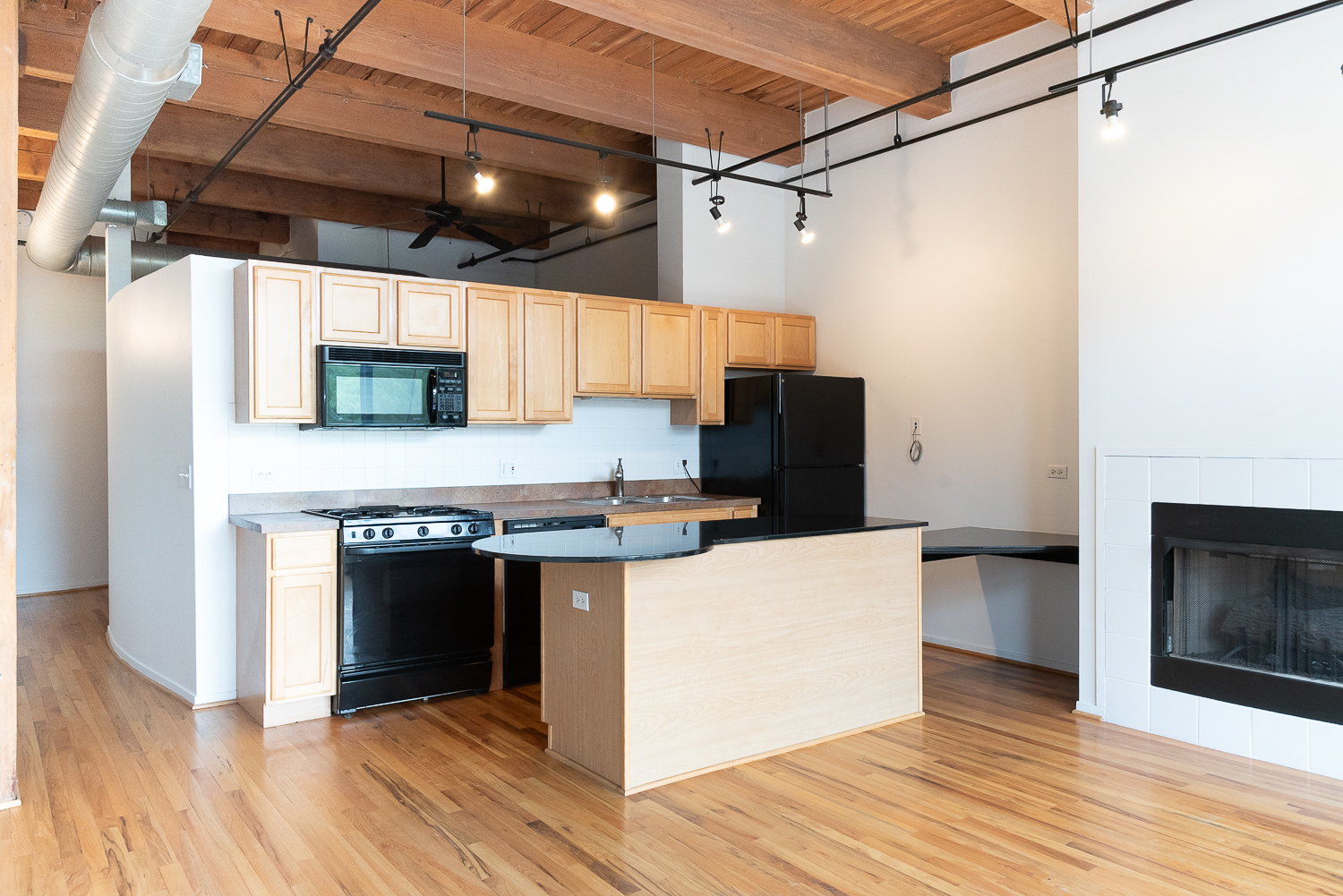 1250 W Van Buren Street 202