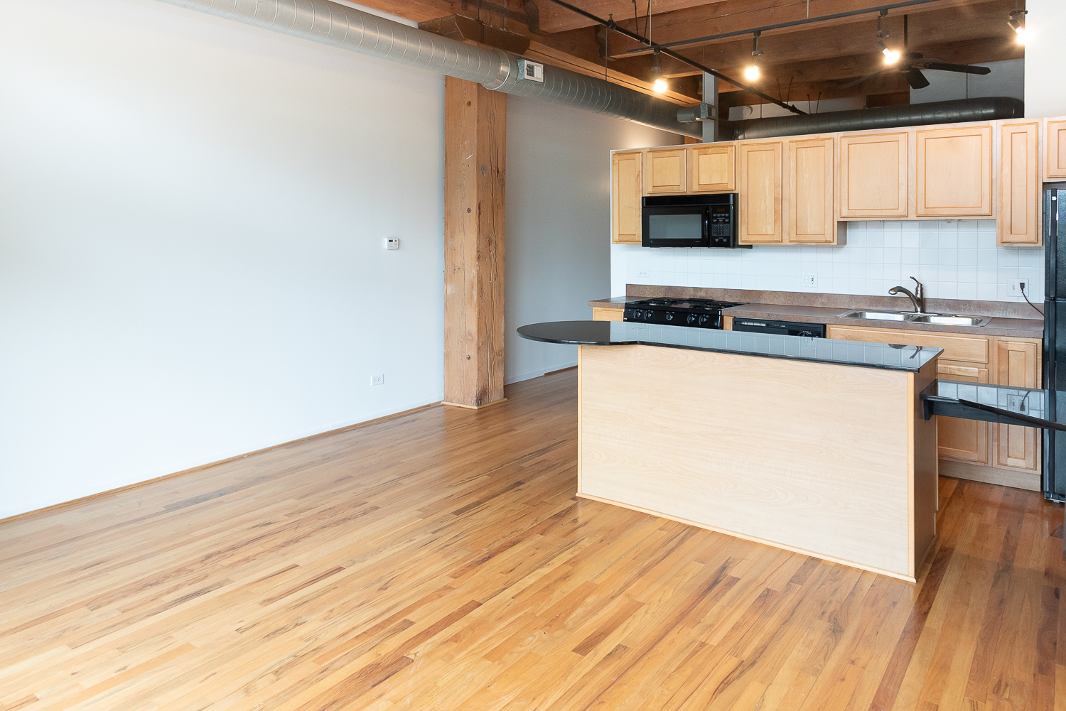 1250 W Van Buren Street 202
