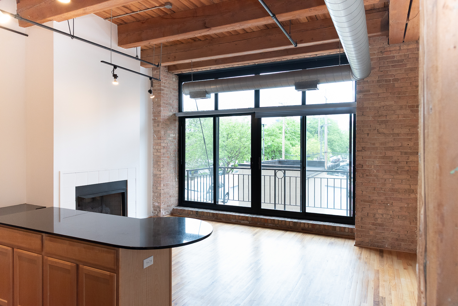 1250 W Van Buren Street 202