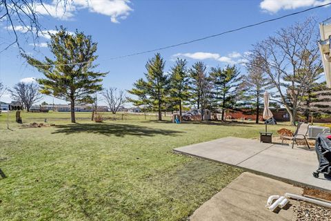 Tiny photo for 913 E 1st Street, Gibson City, IL 60936 (MLS # 12566431)
