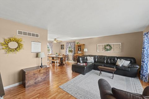 Tiny photo for 913 E 1st Street, Gibson City, IL 60936 (MLS # 12566431)